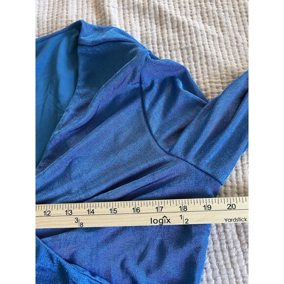 Remi x Revolve Niki Twist Front Stretch Crop Top Women Sz 1X Blue Slinky‎ V-Neck - Picture 8 of 12